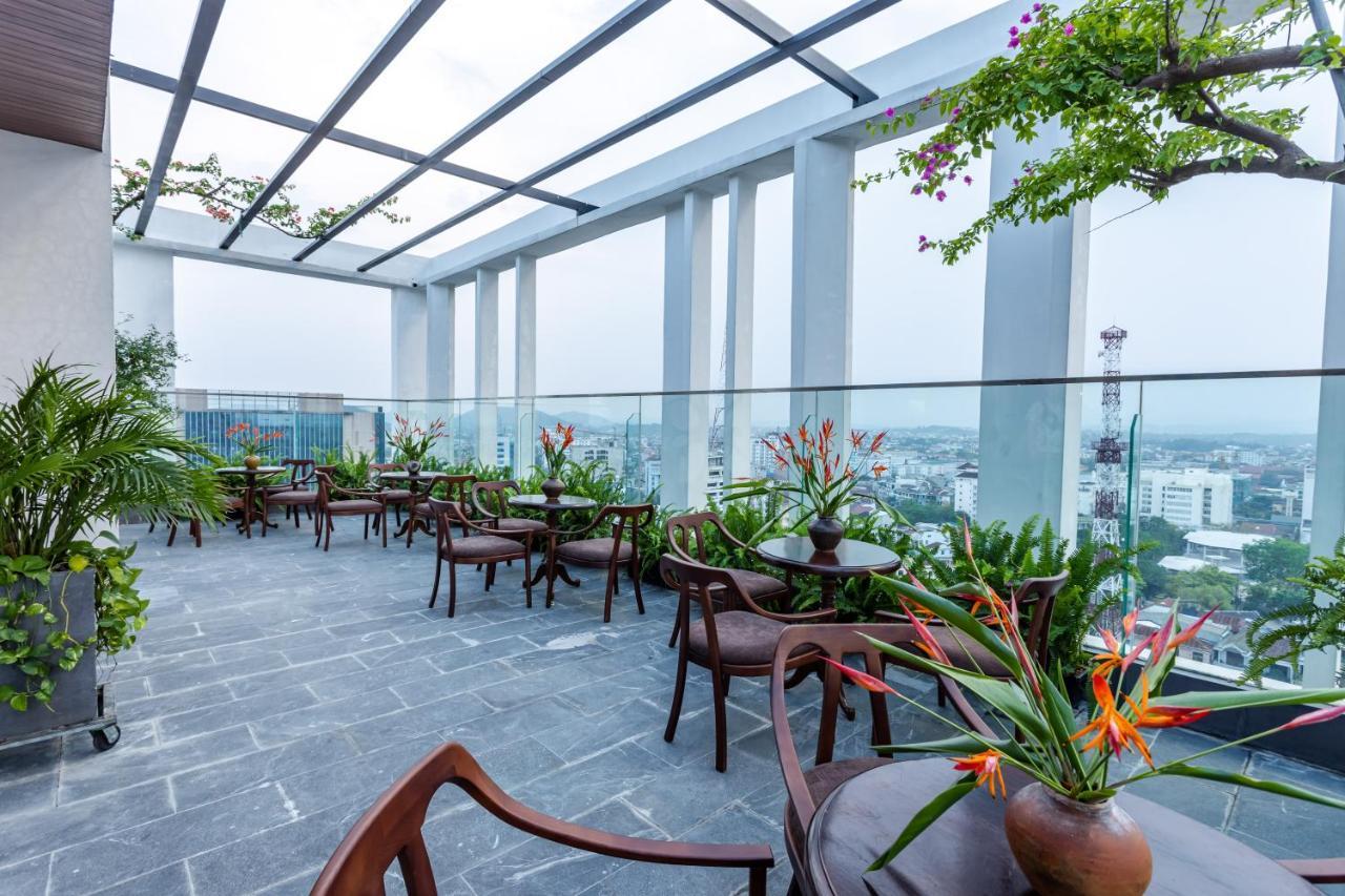 White Lotus Hue Hotel Exterior photo